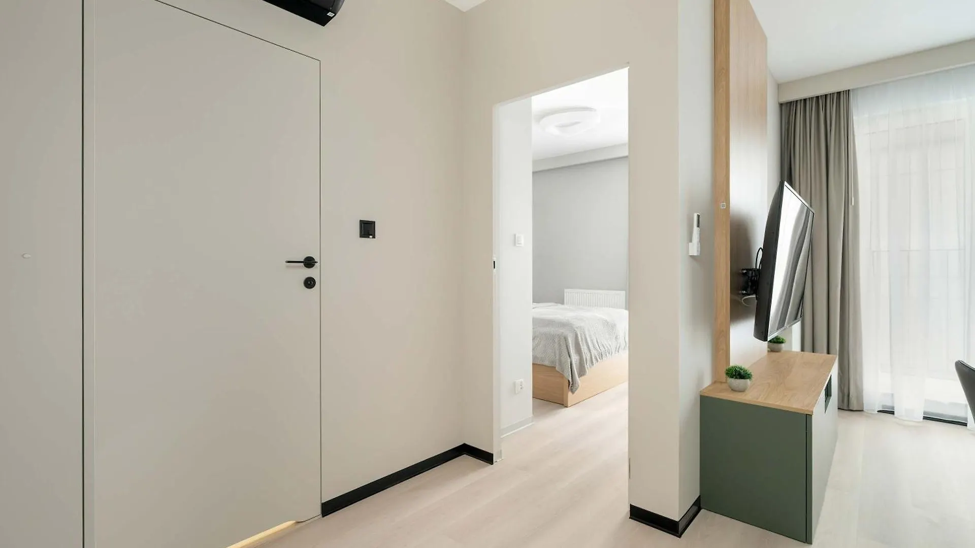 Comfortable Apartment With Air Conditioning By Renters Prestige Poznań